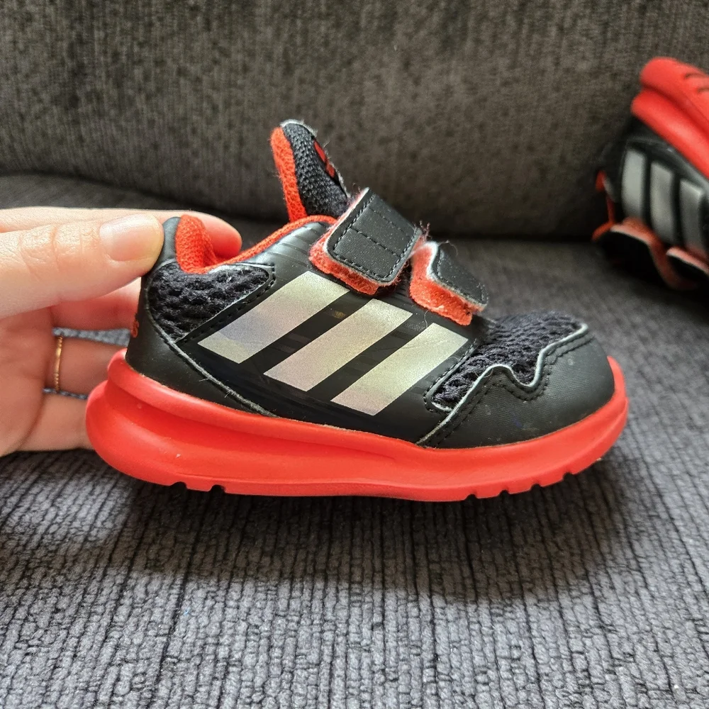 Adidas Kids Toddler Black and Red Sneakers - Picture 3 of 13